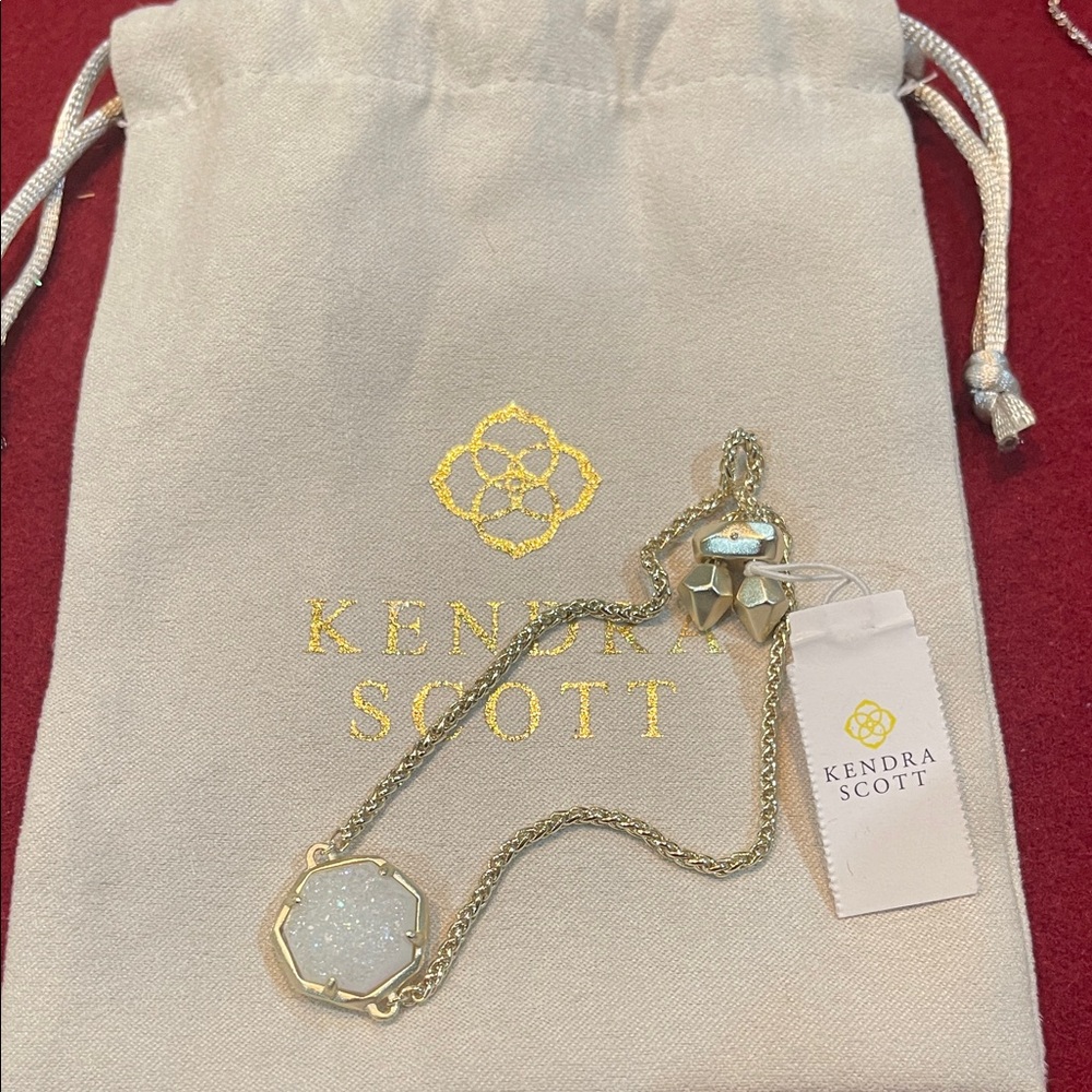 Kendra Scott Gold bracelet with Sparkling White Pendant